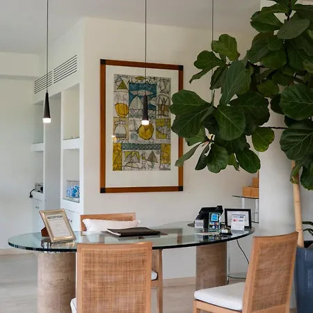 Verdeluna 3* مارينا دي بييتراسانْت