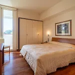 Verdeluna 3* Марина-ді-П'єтразанта
